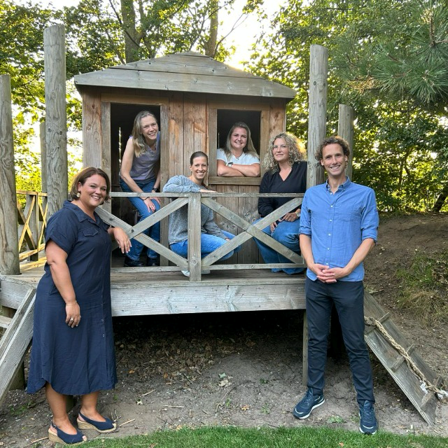 Groepsfoto van de medezeggenschapsraad van OBS De Singel