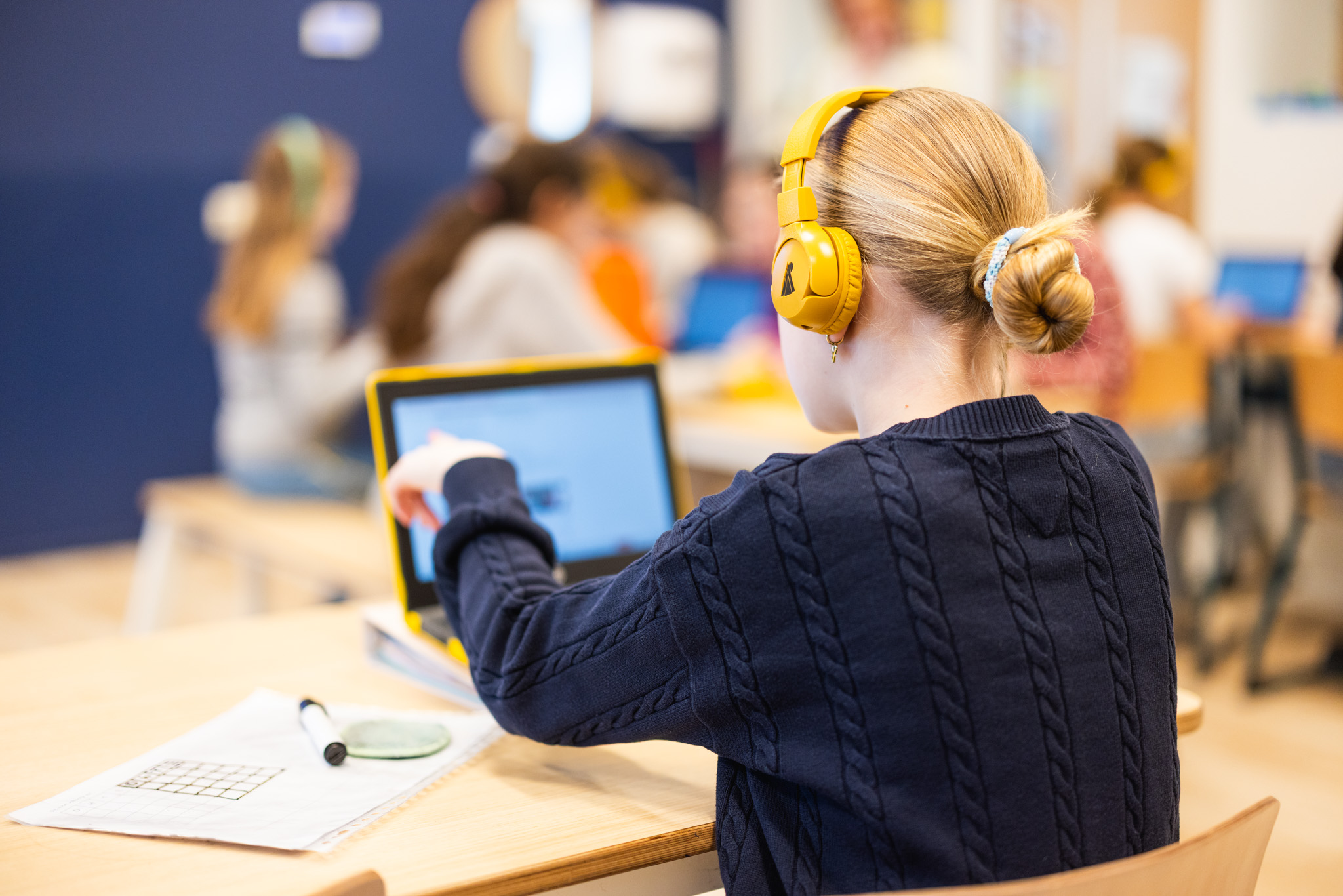Leerlingen van Basisschool De Singel werken samen aan een opdracht